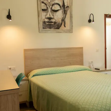Casa de hóspedes Magec 2*