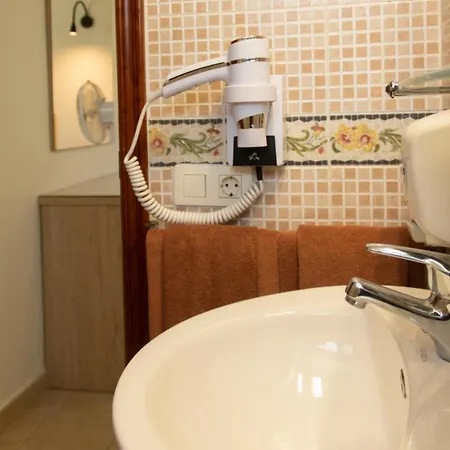 Affittacamere Magec 2*